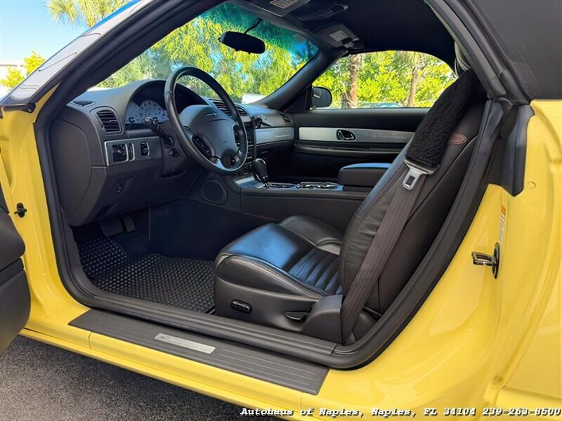 2002 Ford Thunderbird Deluxe   - Photo 27 - Naples, FL 34104