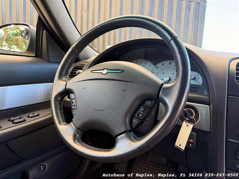 2002 Ford Thunderbird Deluxe   - Photo 37 - Naples, FL 34104