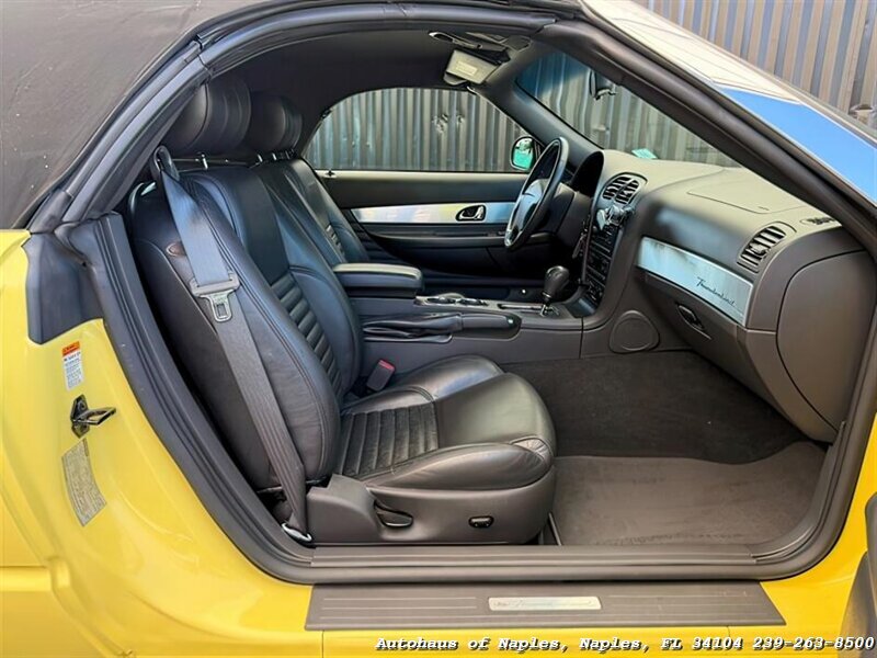 2002 Ford Thunderbird Deluxe   - Photo 32 - Naples, FL 34104