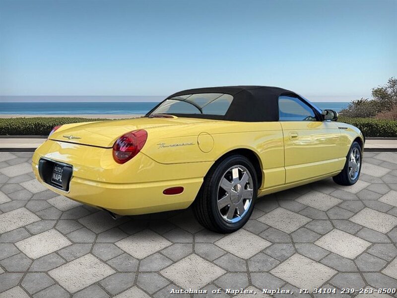2002 Ford Thunderbird Deluxe   - Photo 12 - Naples, FL 34104