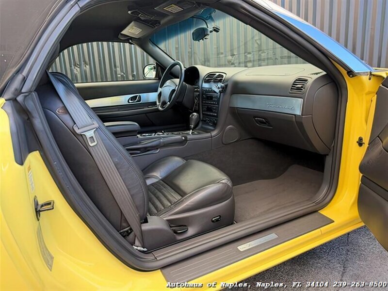 2002 Ford Thunderbird Deluxe   - Photo 31 - Naples, FL 34104