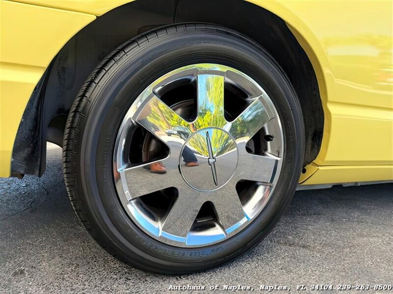 2002 Ford Thunderbird Deluxe   - Photo 21 - Naples, FL 34104