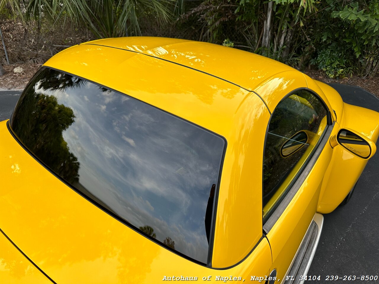 2004 Chevrolet SSR LS   - Photo 11 - Naples, FL 34104