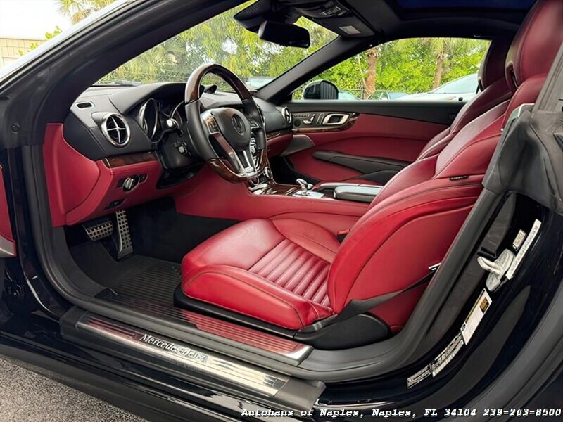 2016 Mercedes-Benz SL 550 - Photo 14 - Naples, FL 34104