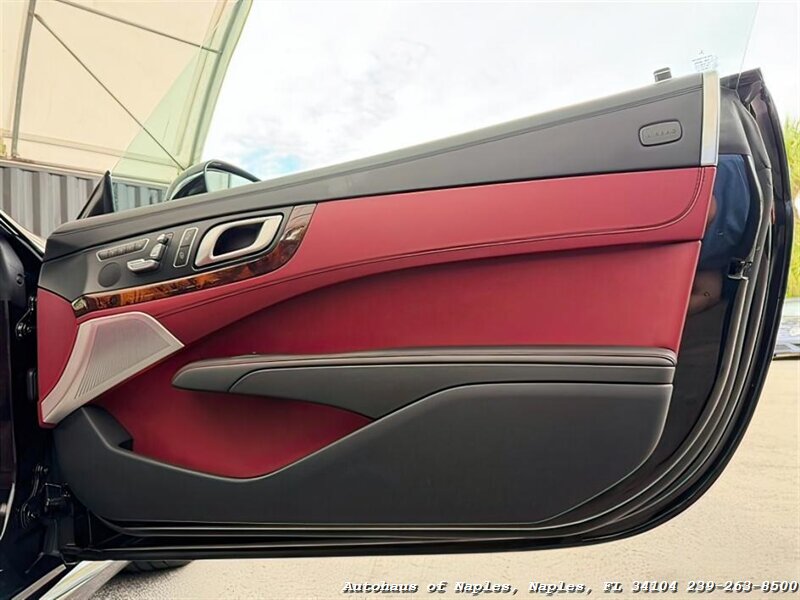 2016 Mercedes-Benz SL 550 - Photo 21 - Naples, FL 34104