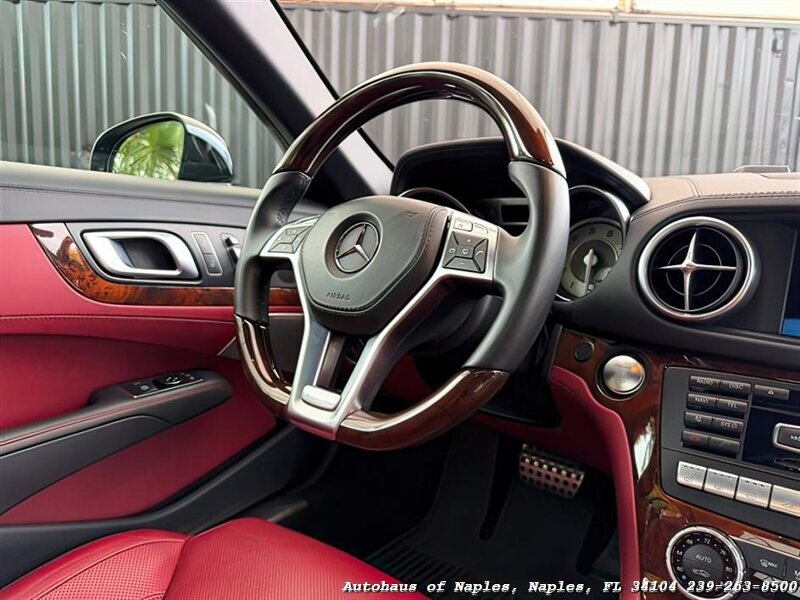 2016 Mercedes-Benz SL 550 - Photo 23 - Naples, FL 34104