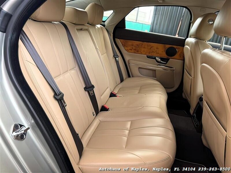 2011 Jaguar XJ   - Photo 23 - Naples, FL 34104