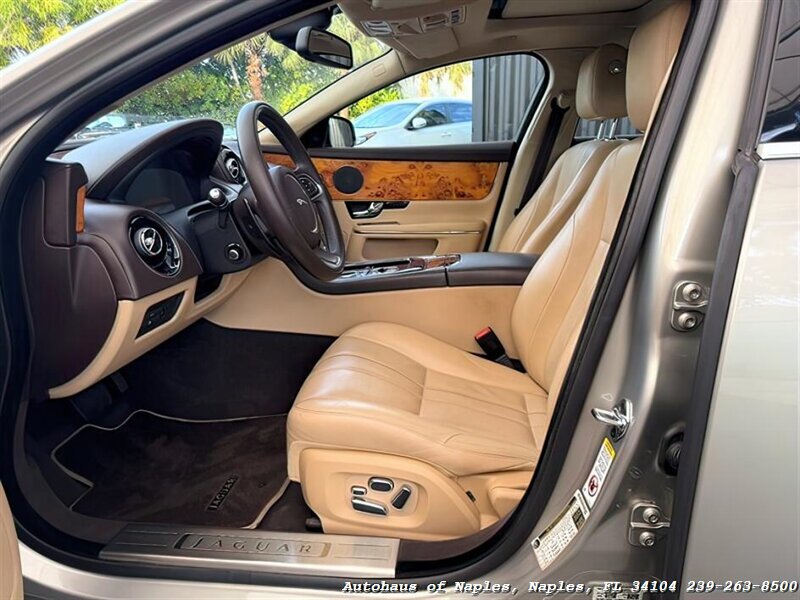2011 Jaguar XJ   - Photo 15 - Naples, FL 34104