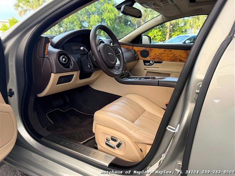 2011 Jaguar XJ   - Photo 14 - Naples, FL 34104