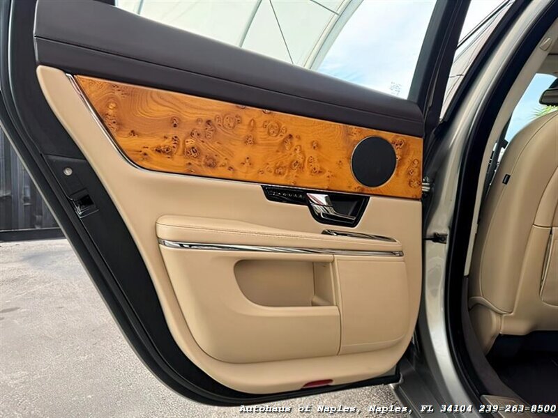 2011 Jaguar XJ   - Photo 21 - Naples, FL 34104