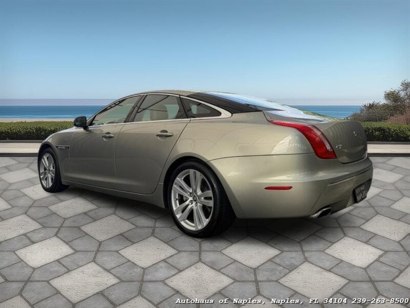2011 Jaguar XJ   - Photo 6 - Naples, FL 34104