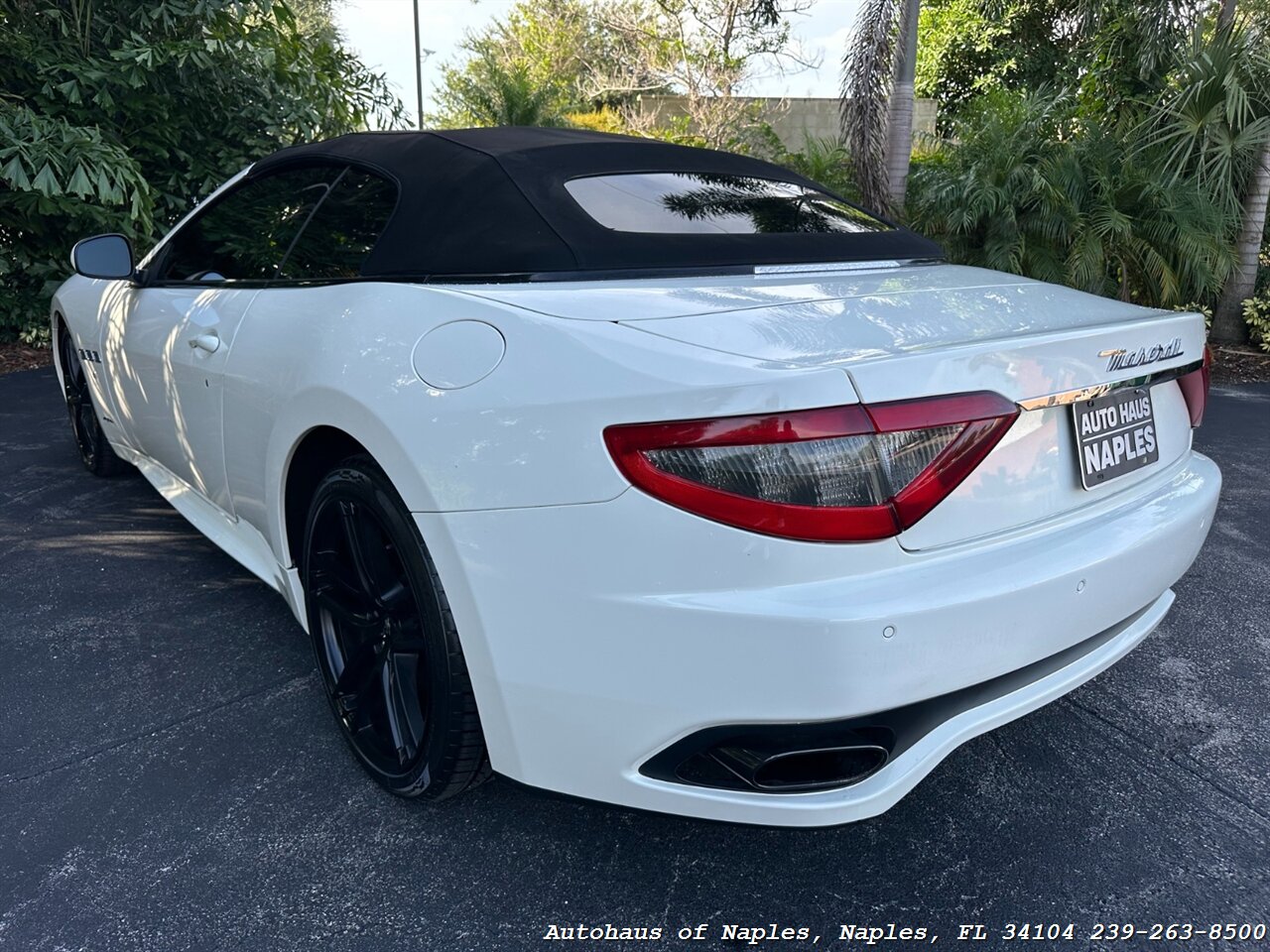 2015 Maserati GranTurismo Sport   - Photo 8 - Naples, FL 34104