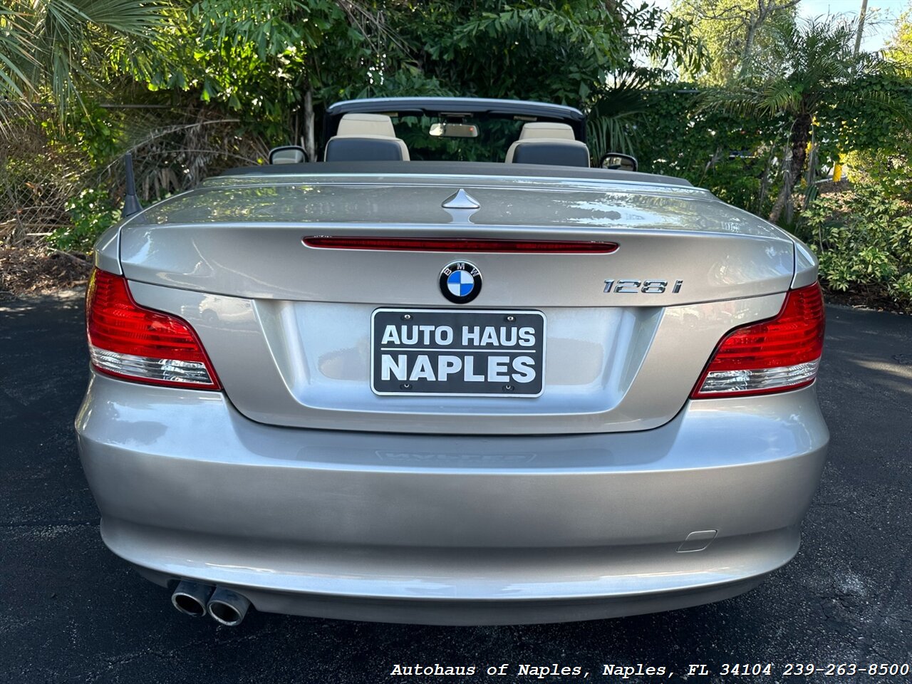 2011 BMW 128i   - Photo 18 - Naples, FL 34104