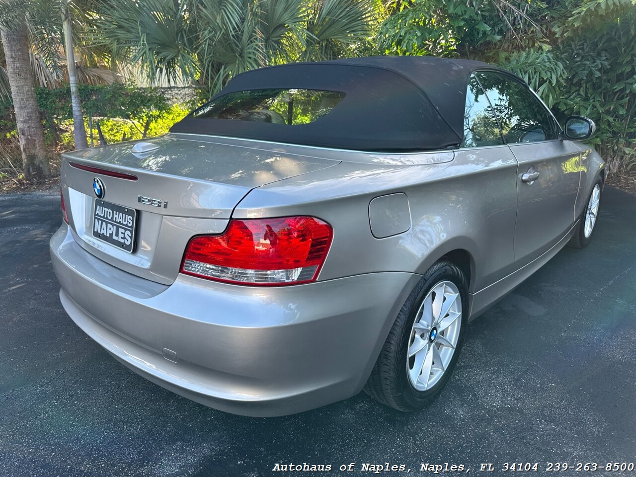 2011 BMW 128i   - Photo 11 - Naples, FL 34104