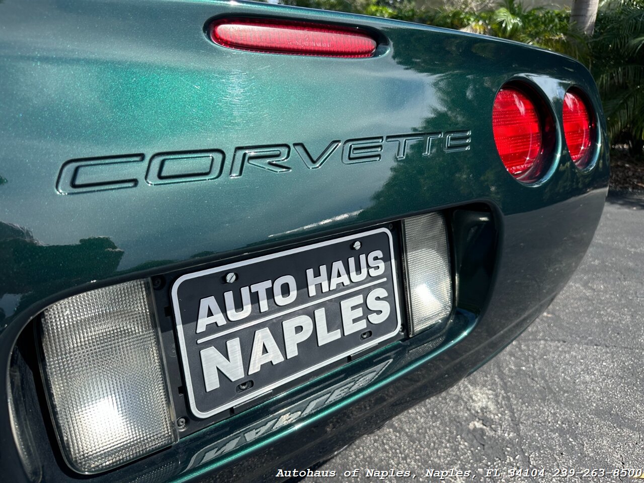 2001 Chevrolet Corvette   - Photo 16 - Naples, FL 34104