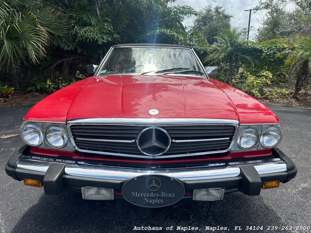 1986 Mercedes-Benz 560 SL w/ Hardtop   - Photo 3 - Naples, FL 34104