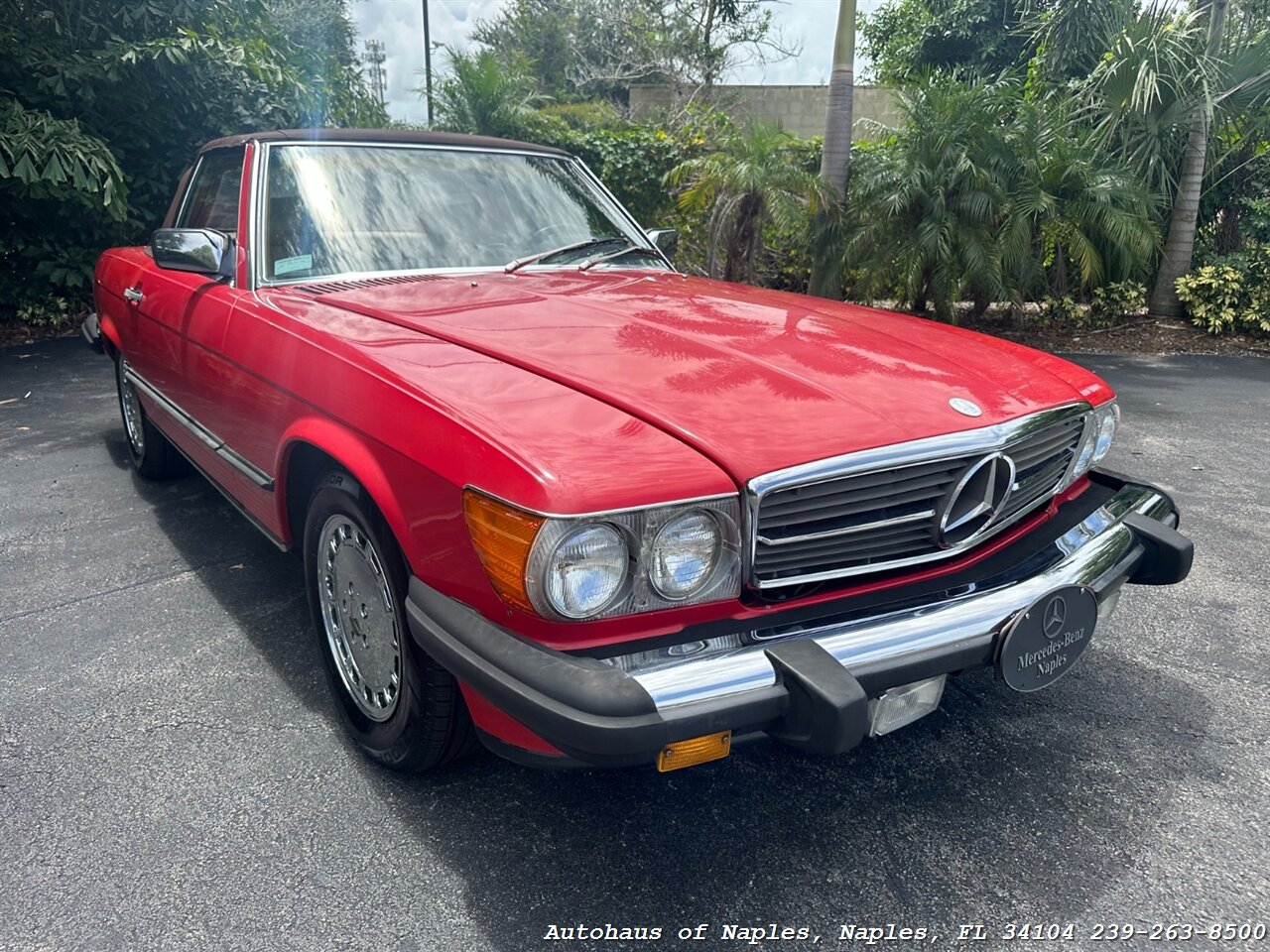 1986 Mercedes-Benz 560 SL w/ Hardtop   - Photo 1 - Naples, FL 34104