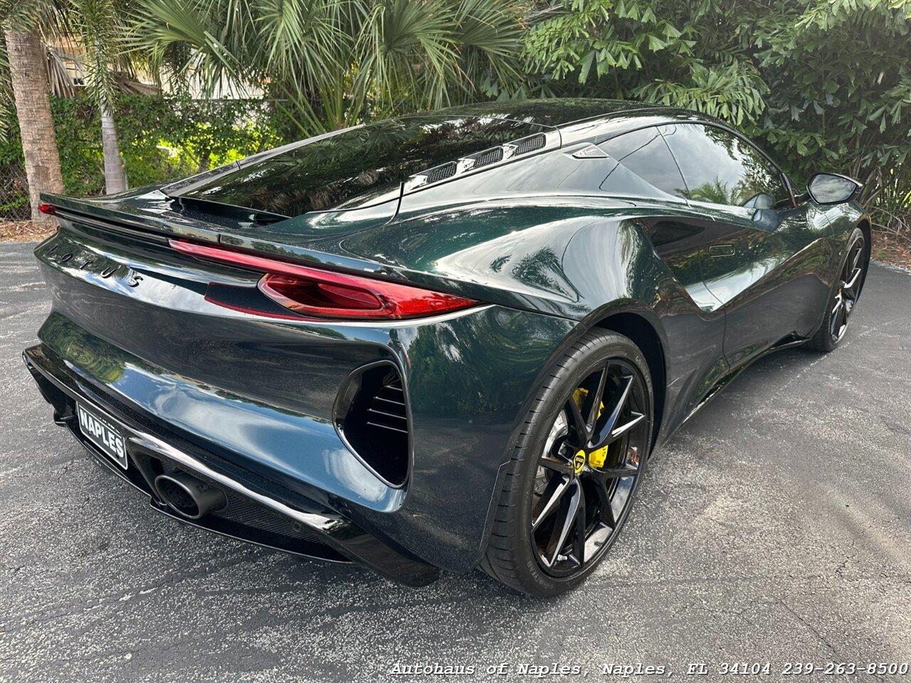 2024 Lotus Emira V6 First Edition   - Photo 14 - Naples, FL 34104