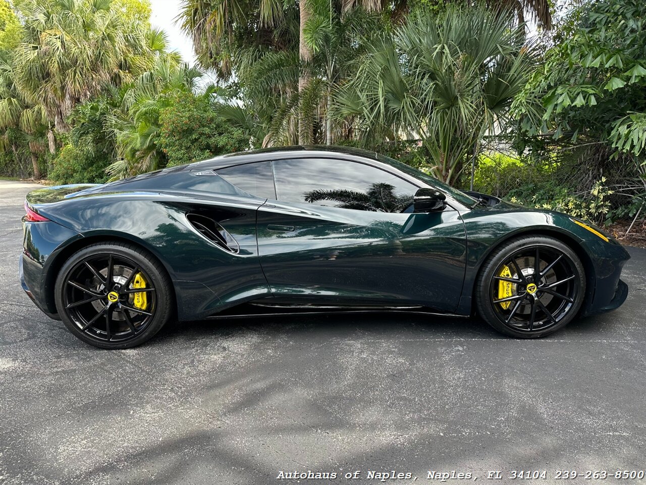 2024 Lotus Emira V6 First Edition   - Photo 15 - Naples, FL 34104