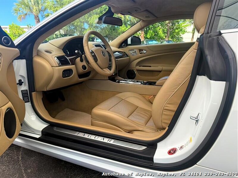 2011 Jaguar XK   - Photo 14 - Naples, FL 34104