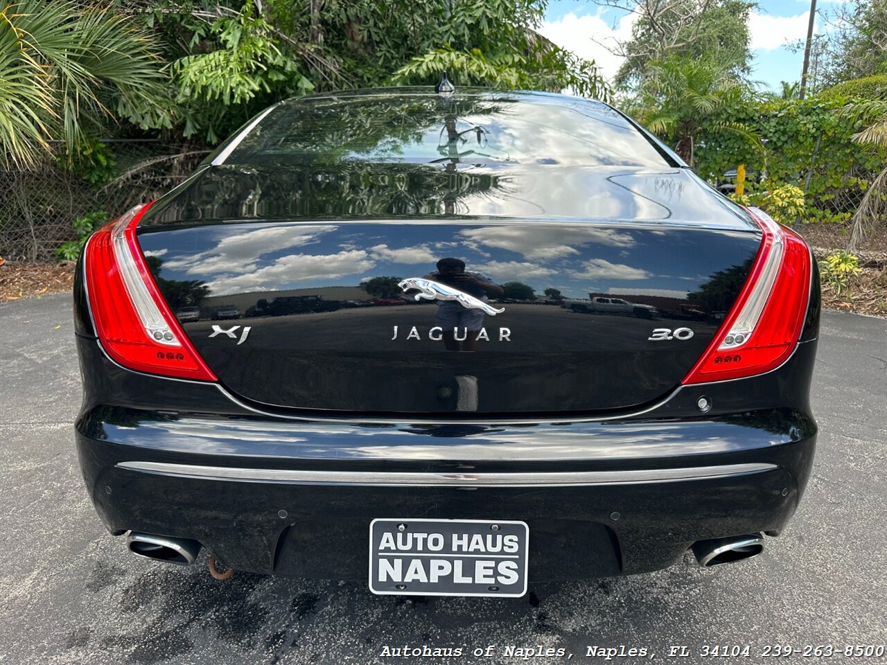 2013 Jaguar XJ   - Photo 11 - Naples, FL 34104