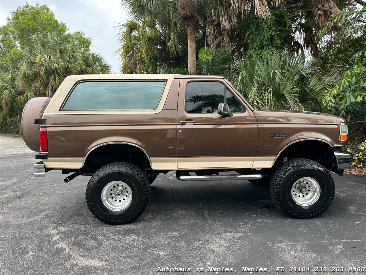 1993 Ford Bronco Eddie Bauer   - Photo 11 - Naples, FL 34104