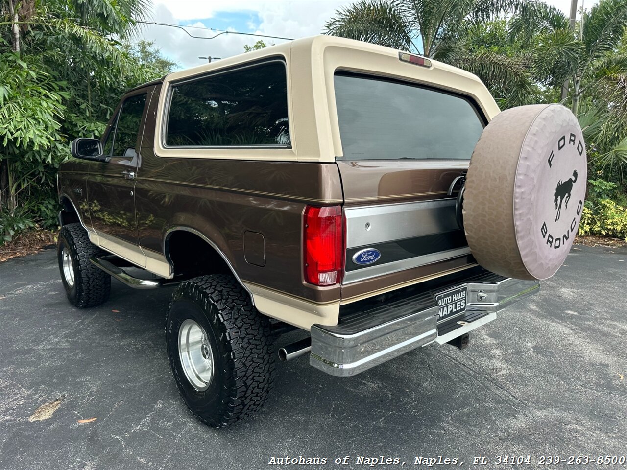 1993 Ford Bronco Eddie Bauer   - Photo 8 - Naples, FL 34104