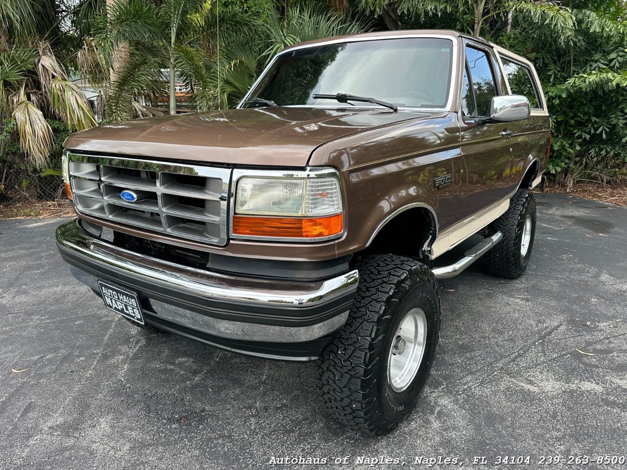 1993 Ford Bronco Eddie Bauer   - Photo 4 - Naples, FL 34104