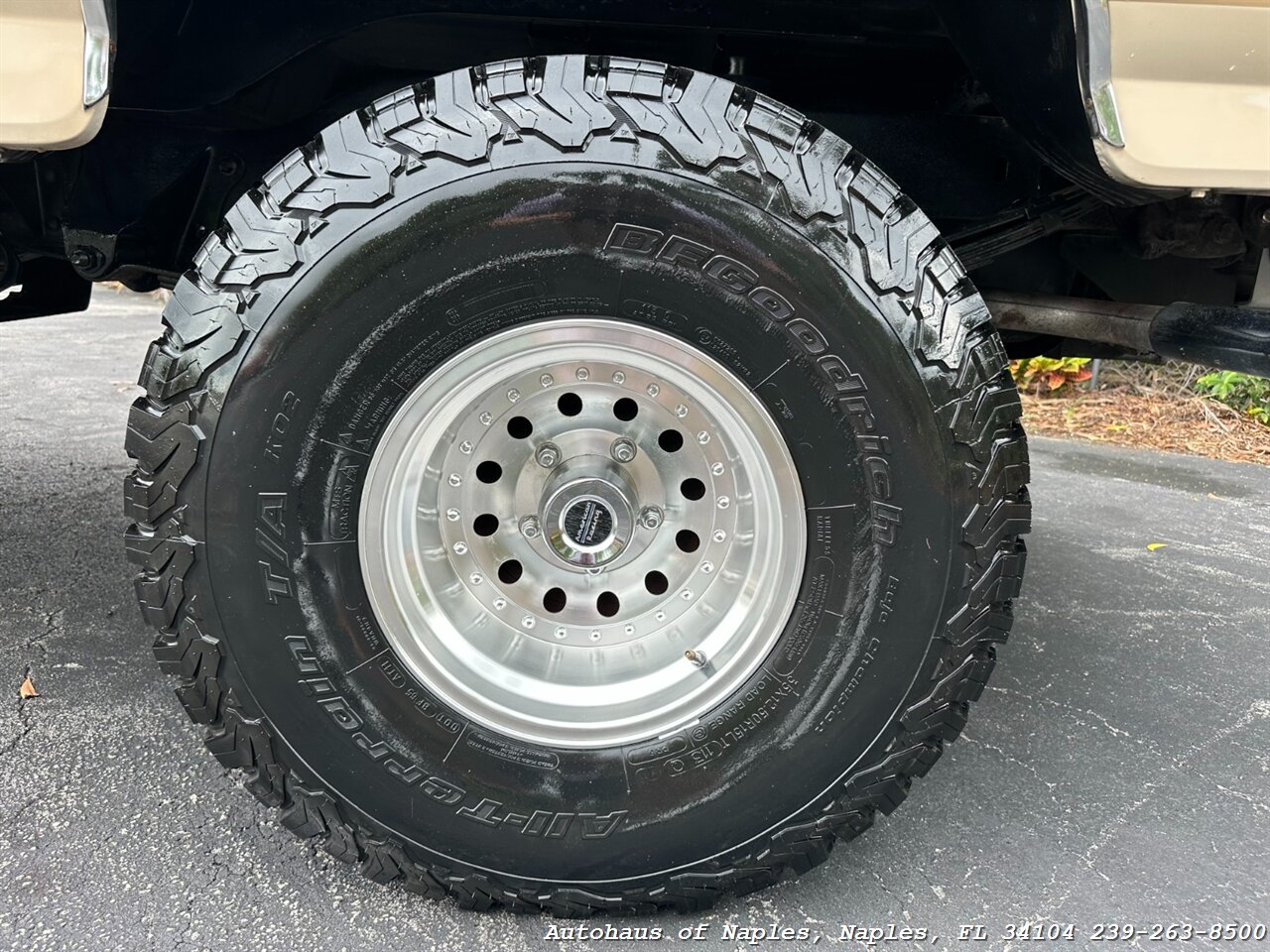 1993 Ford Bronco Eddie Bauer   - Photo 7 - Naples, FL 34104