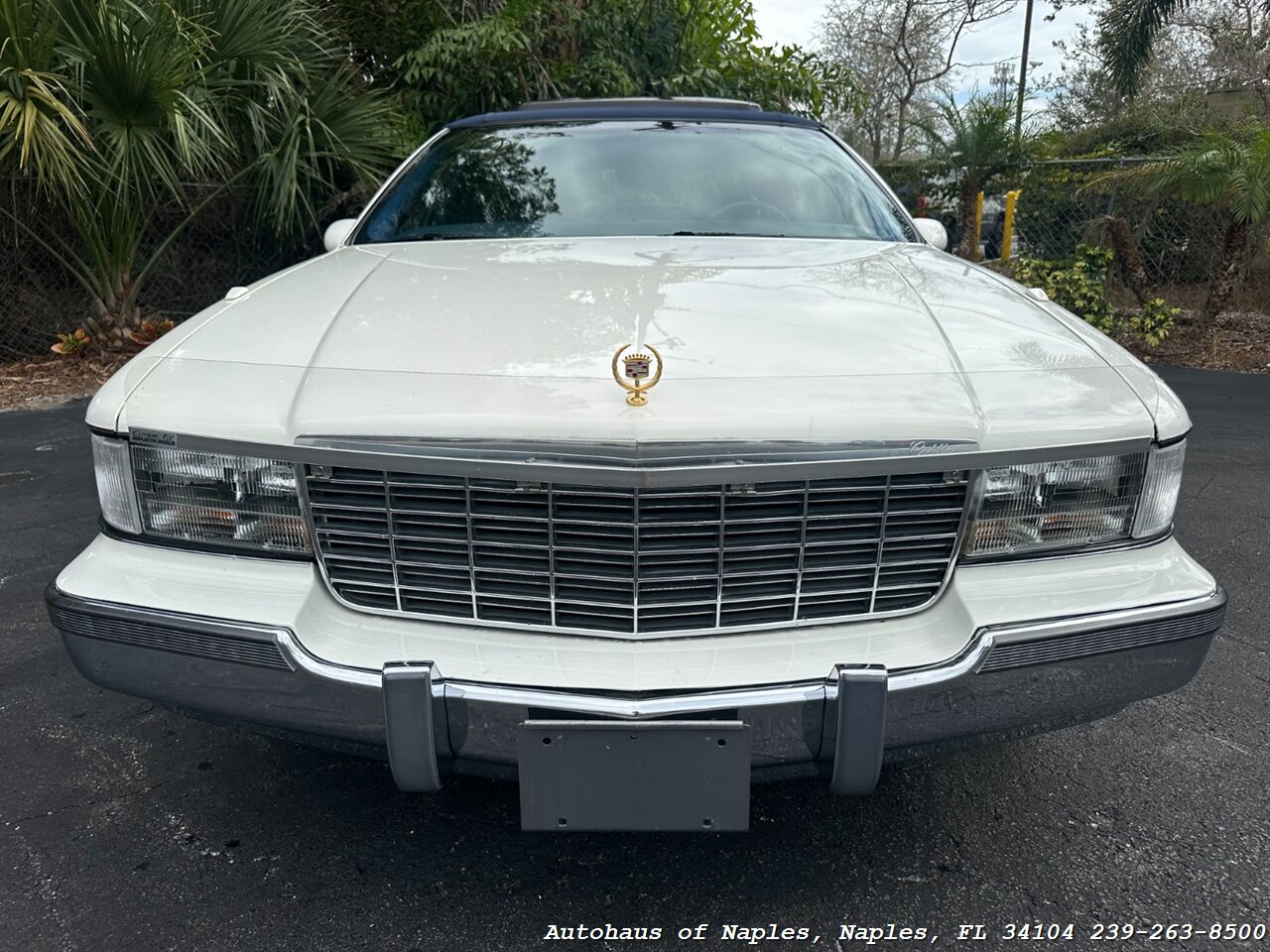 1993 Cadillac Fleetwood Brougham   - Photo 3 - Naples, FL 34104