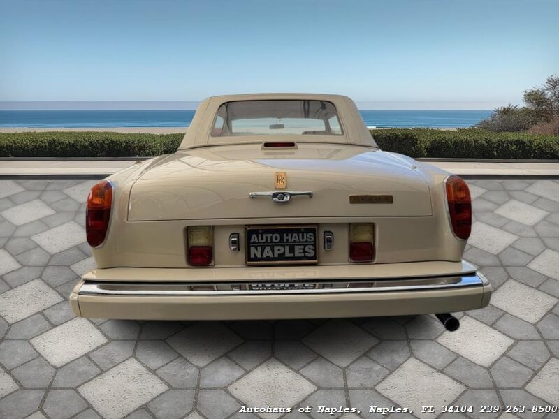 1990 Rolls-Royce Corniche III - Photo 24 - Naples, FL 34104