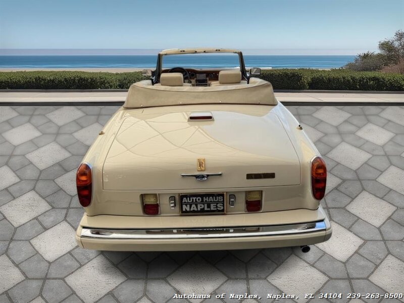 1990 Rolls-Royce Corniche III - Photo 10 - Naples, FL 34104