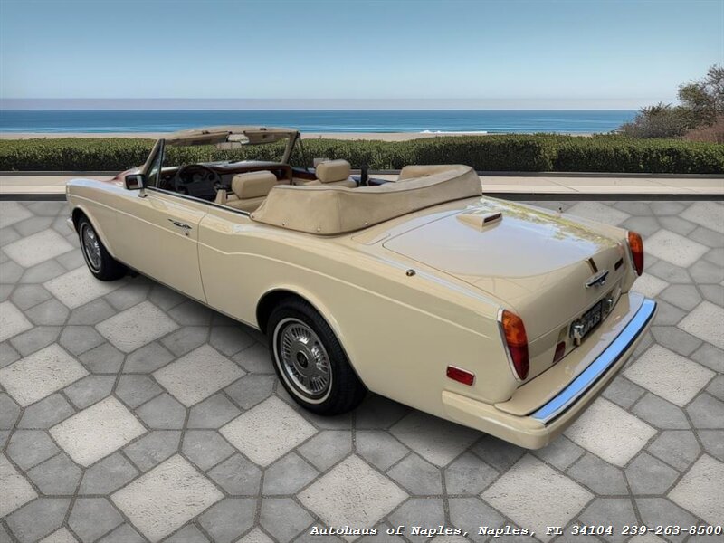 1990 Rolls-Royce Corniche III - Photo 8 - Naples, FL 34104