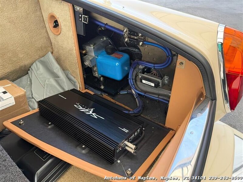 1990 Rolls-Royce Corniche III - Photo 55 - Naples, FL 34104