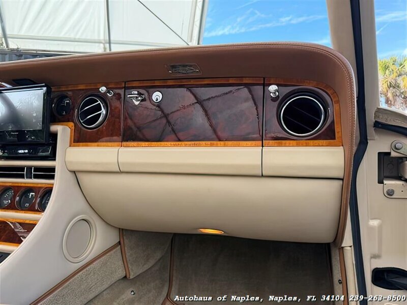 1990 Rolls-Royce Corniche III - Photo 51 - Naples, FL 34104