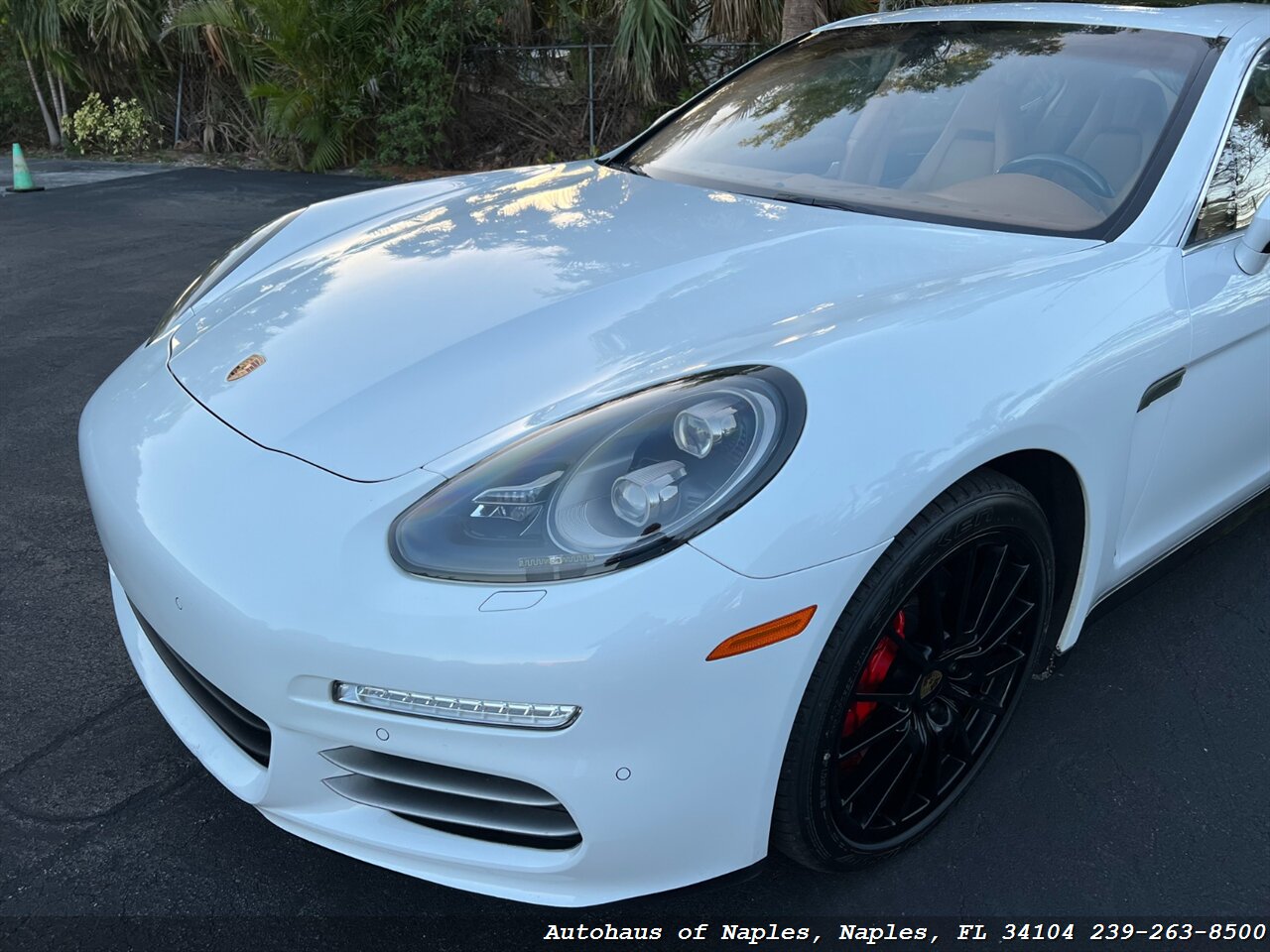 2014 Porsche Panamera 4S Executive   - Photo 17 - Naples, FL 34104