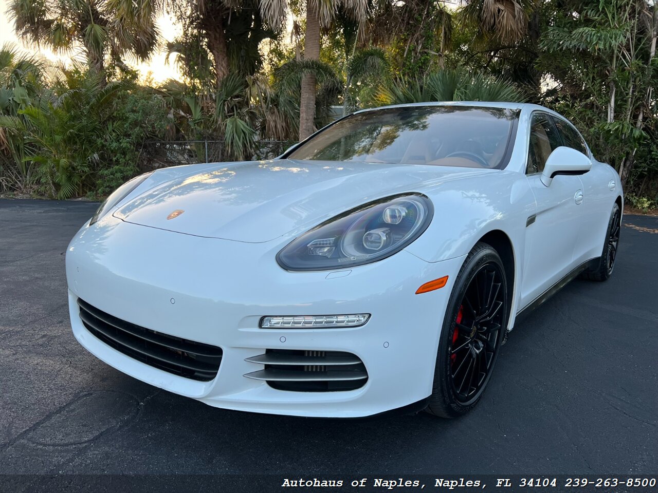 2014 Porsche Panamera 4S Executive   - Photo 7 - Naples, FL 34104