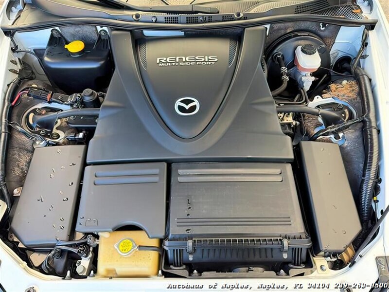 2005 Mazda RX-8   - Photo 21 - Naples, FL 34104