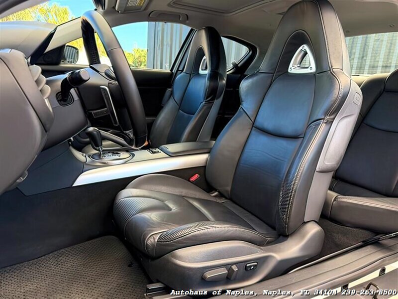 2005 Mazda RX-8   - Photo 25 - Naples, FL 34104
