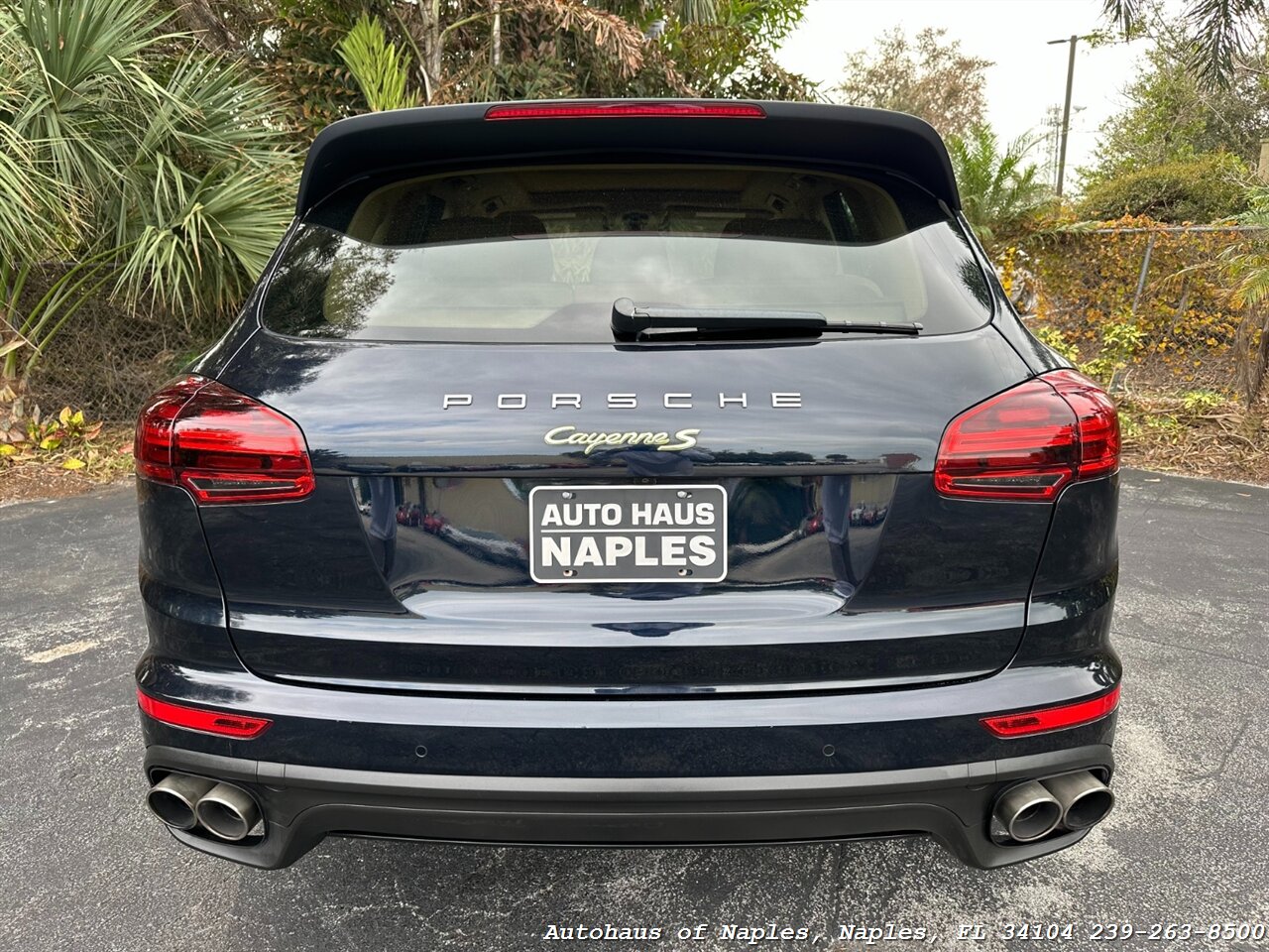 2016 Porsche Cayenne S E-Hybrid   - Photo 10 - Naples, FL 34104