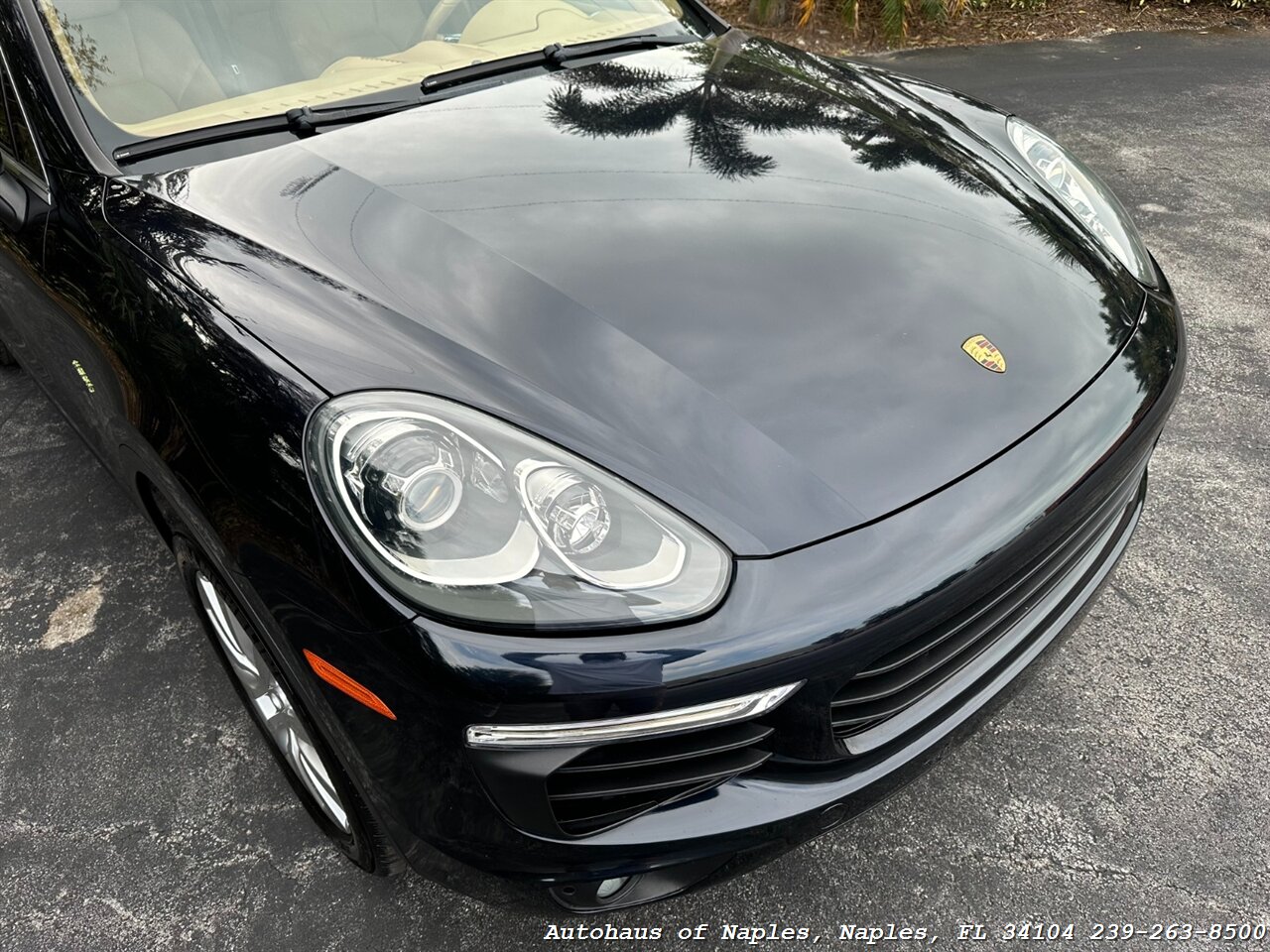 2016 Porsche Cayenne S E-Hybrid   - Photo 6 - Naples, FL 34104