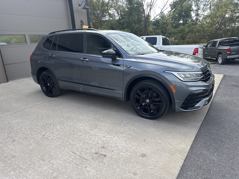 2022 Volkswagen Tiguan SE R-Line Black 4Motion  AWD
