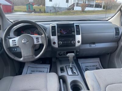 2018 Nissan Frontier SV  Crew Cab 4x4 - Photo 42 - Hesston, PA 16647