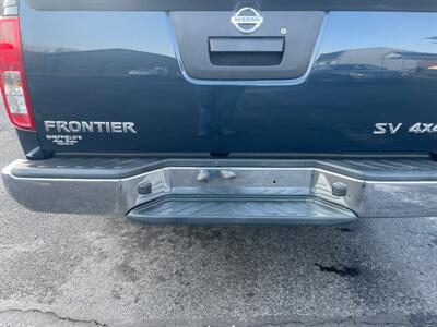 2018 Nissan Frontier SV  Crew Cab 4x4 - Photo 21 - Hesston, PA 16647