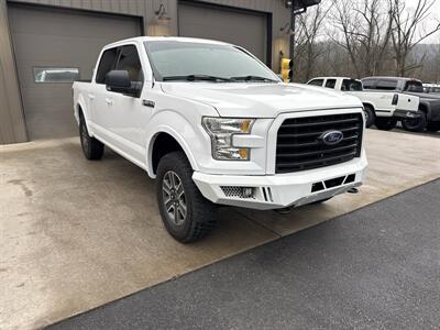 2016 Ford F-150 XLT  SuperCrew 4x4 - Photo 11 - Hesston, PA 16647