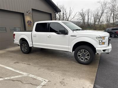 2016 Ford F-150 XLT  SuperCrew 4x4 - Photo 2 - Hesston, PA 16647