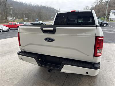 2016 Ford F-150 XLT  SuperCrew 4x4 - Photo 5 - Hesston, PA 16647
