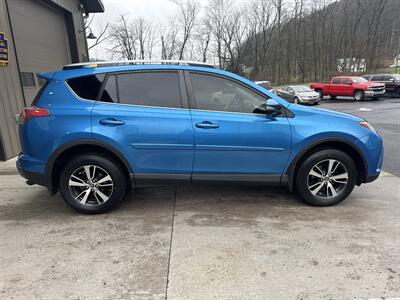 2018 Toyota RAV4 XLE  AWD - Photo 3 - Hesston, PA 16647