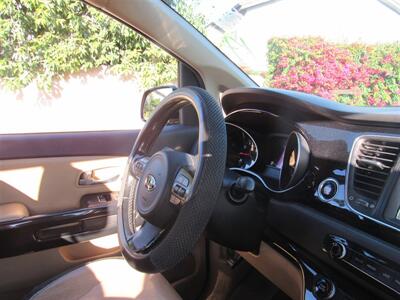 2015 Kia Sedona SX Plus   - Photo 18 - Downey, CA 90241