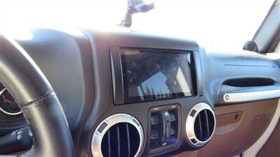 2012 Jeep Wrangler Rubicon   - Photo 9 - Downey, CA 90241